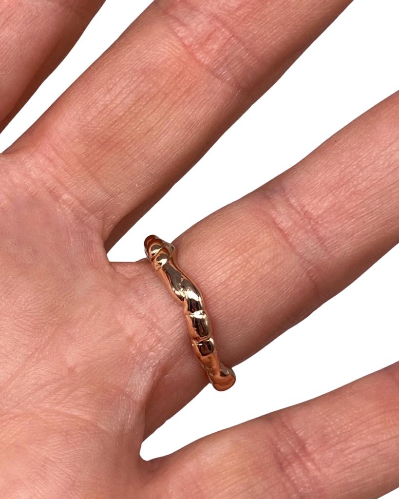 18kt Gold Ring with Diamonds