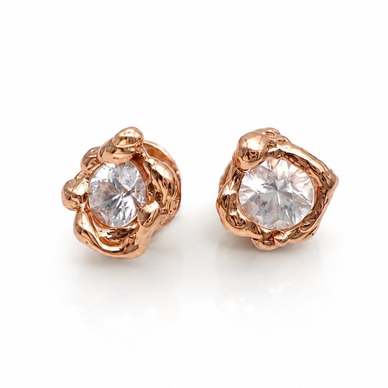 18 kt Gold earrings and Natural Zircon
