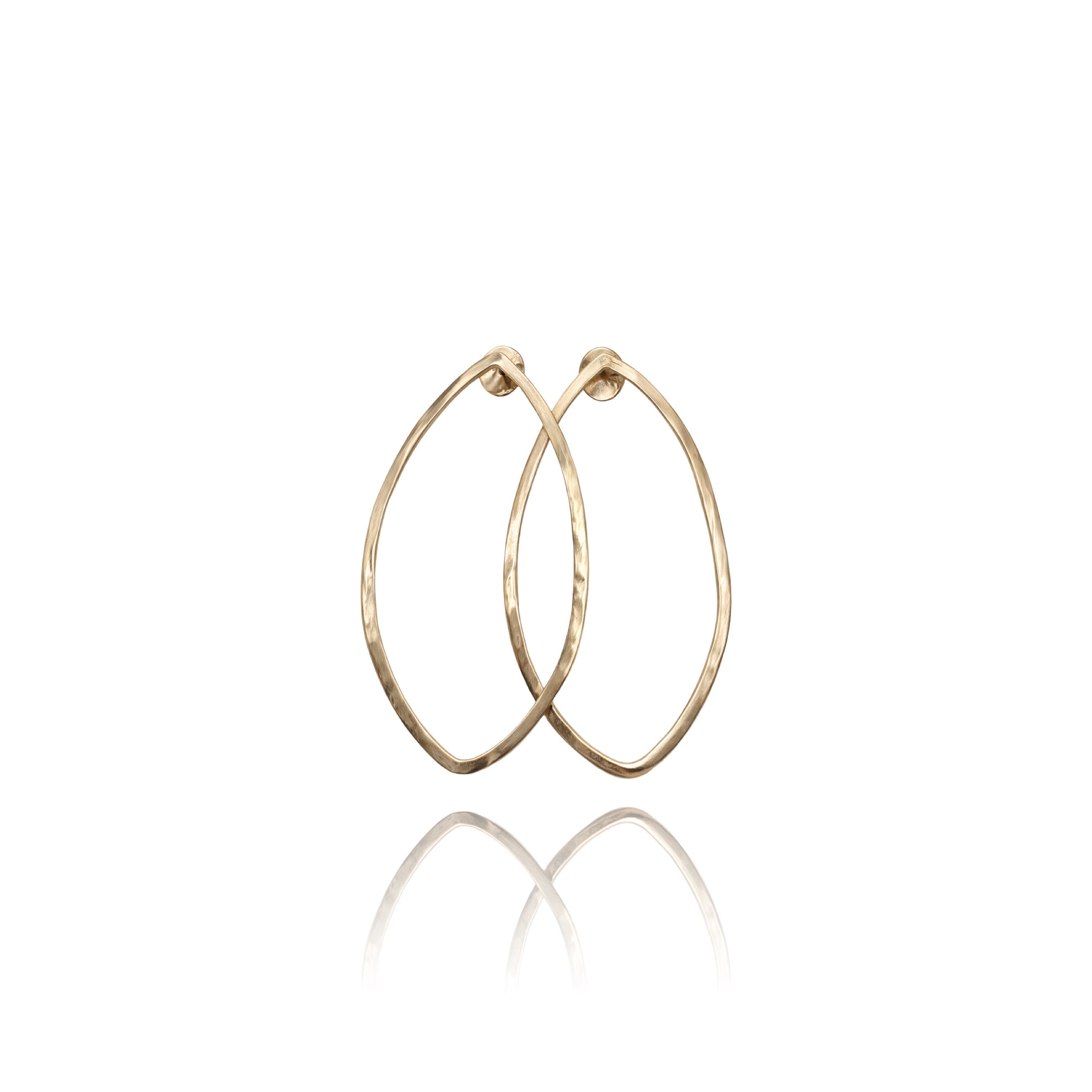 Nine earrings N.7