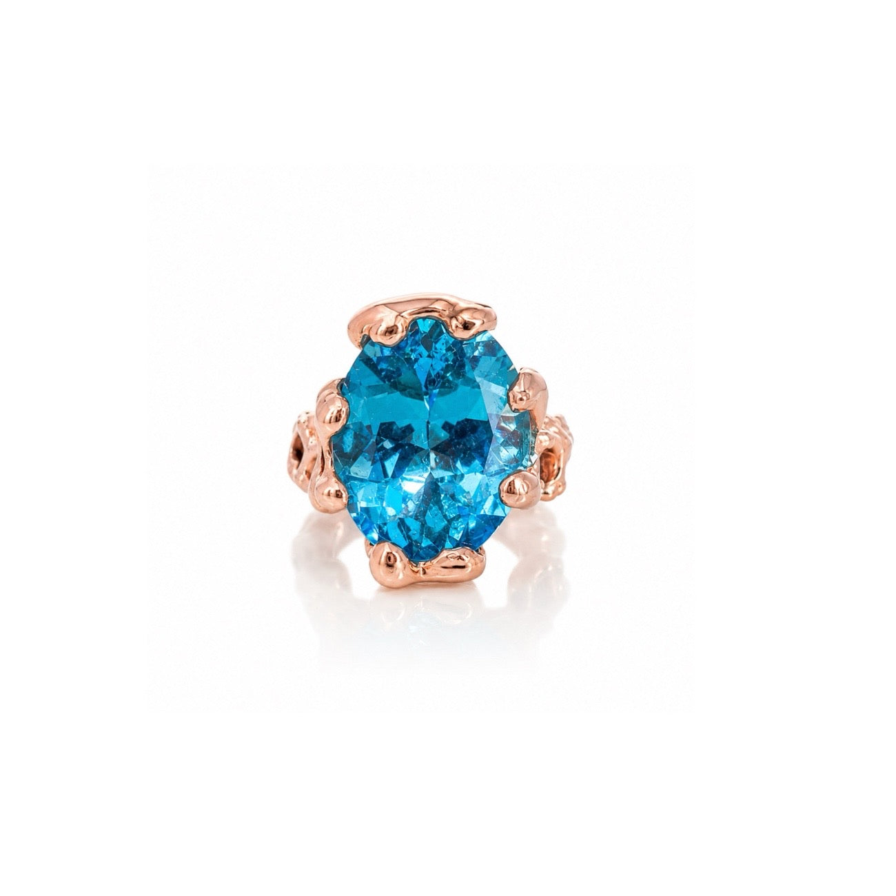 Sterling Silver plated in Vermeil Rose Gold Pois Ring with Oval cut Blue London Topaz