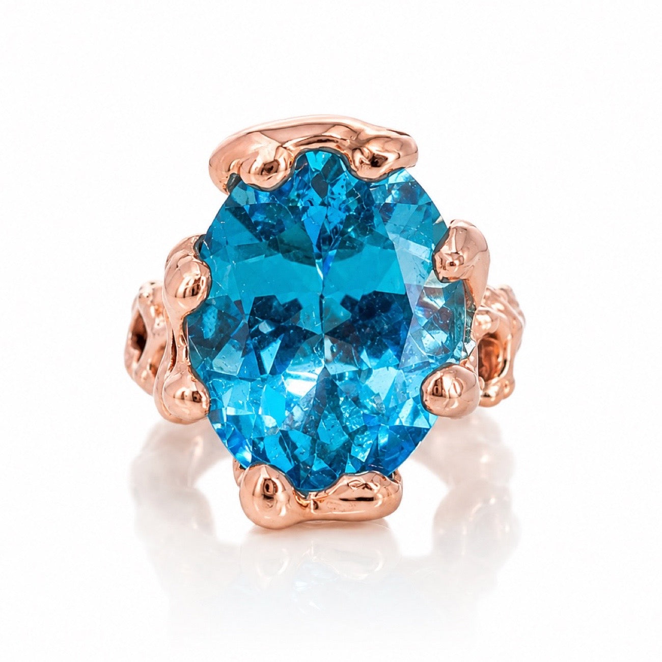 Sterling Silver plated in Vermeil Rose Gold Pois Ring with Oval cut Blue London Topaz