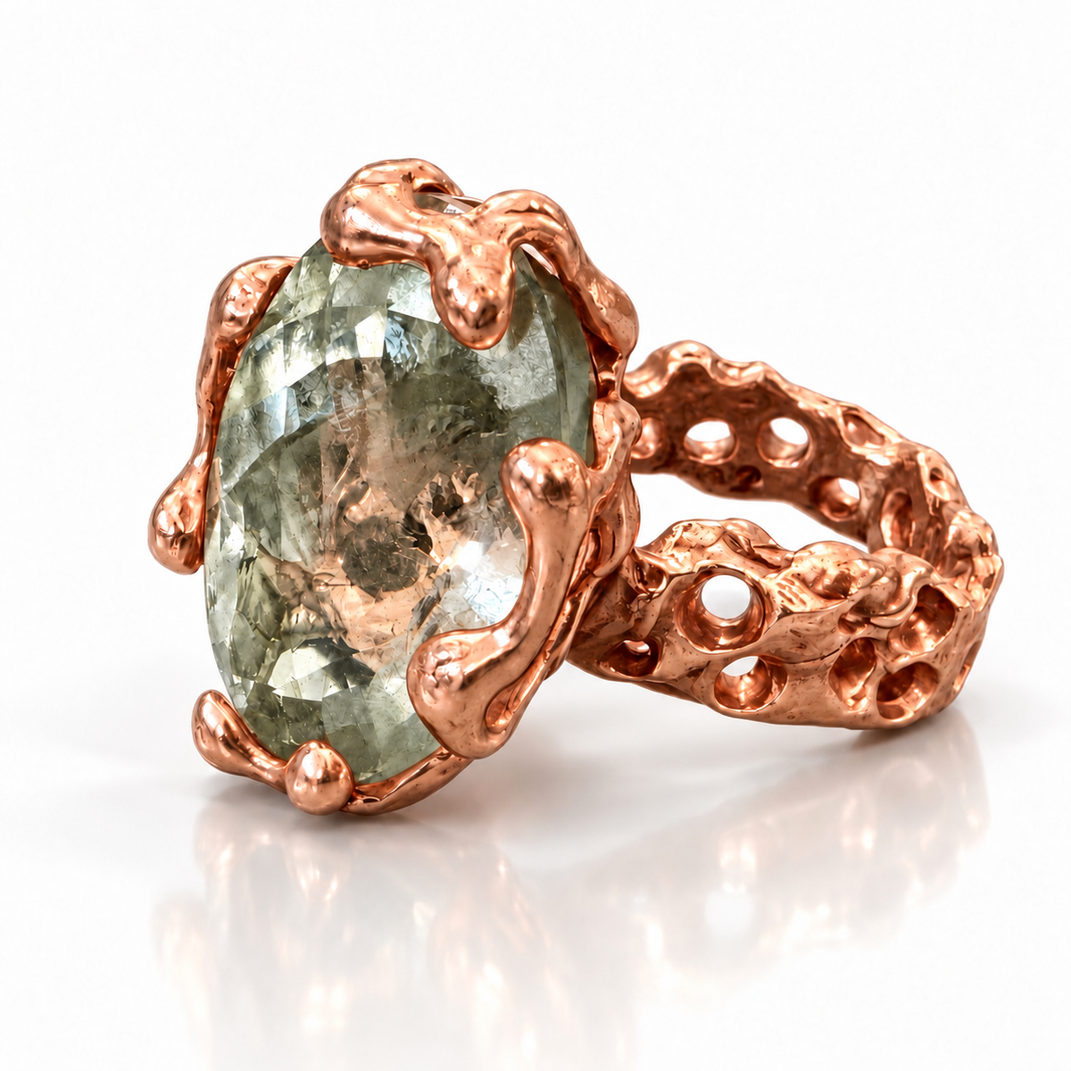 Sterling Silver plated in vermeil Rose Gold plated pois Ring with Oval broiler cut green Quartz