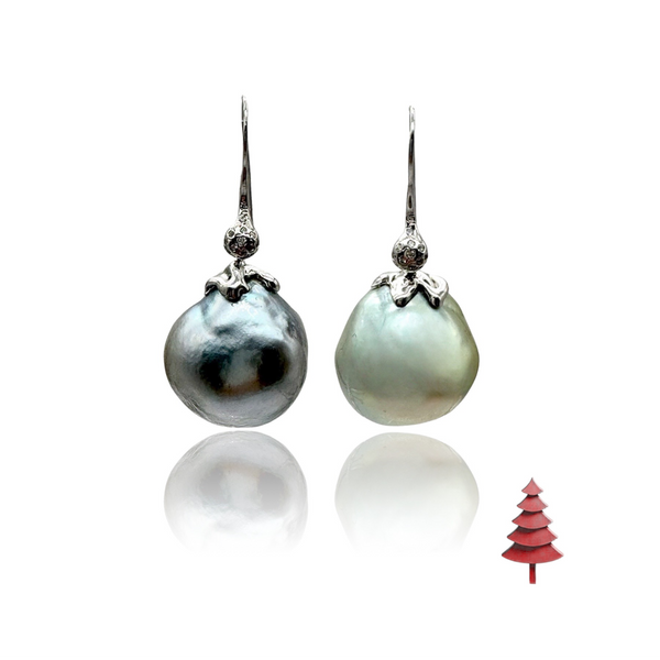 18kt White Gold Bomboloni Pearls Earrings and Diamonds