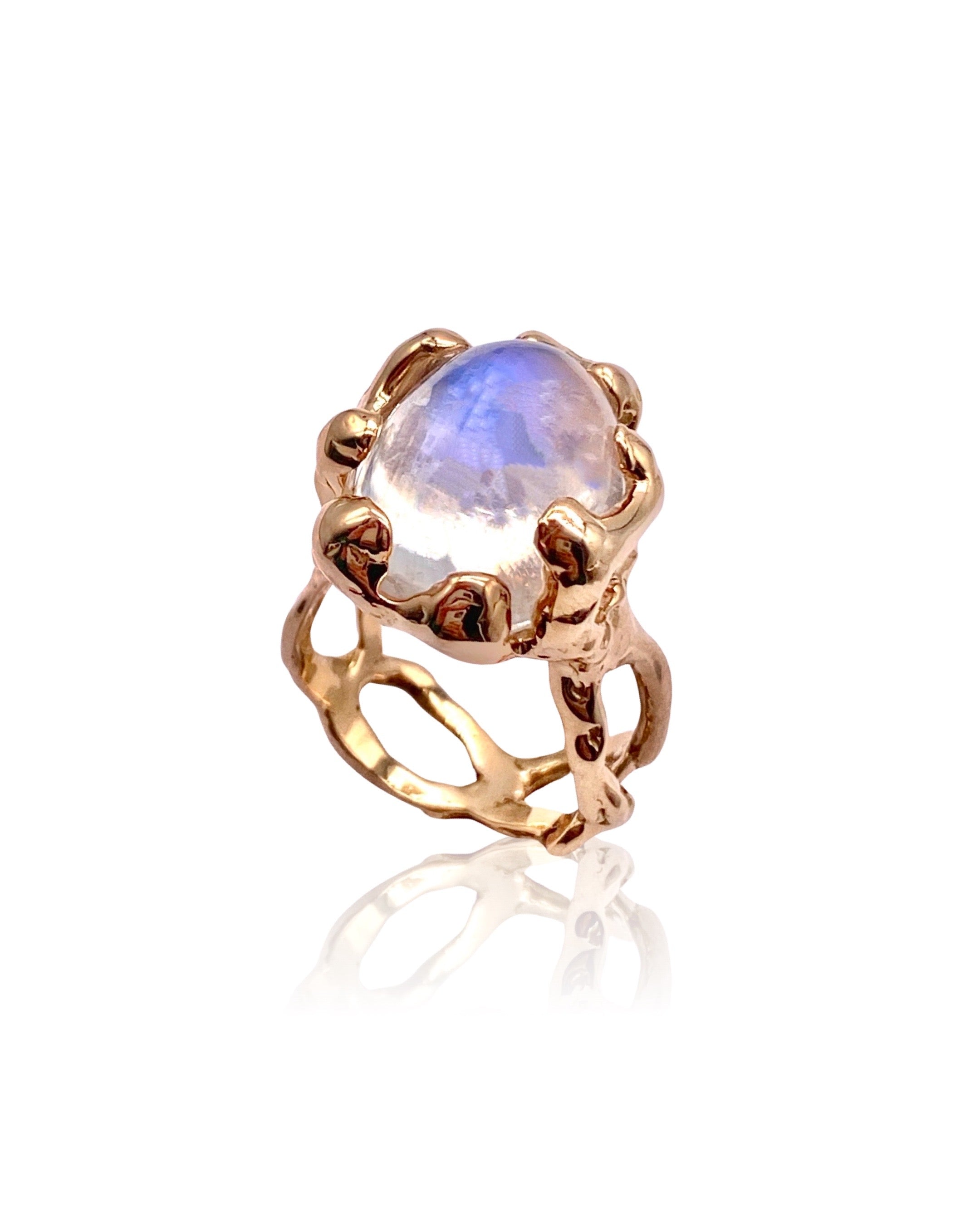 18kt Gold Petite Quercus Rainbow Moonstone Ring