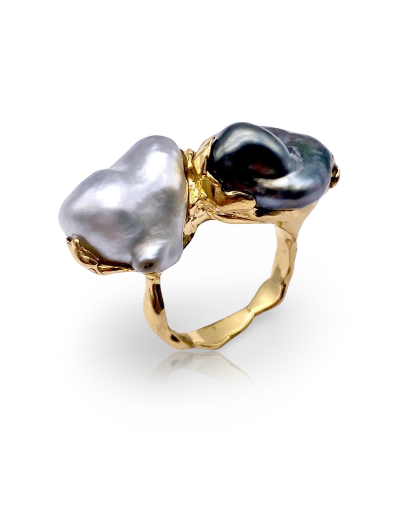 18kt Yellow Gold Ring and Keshi Pearls