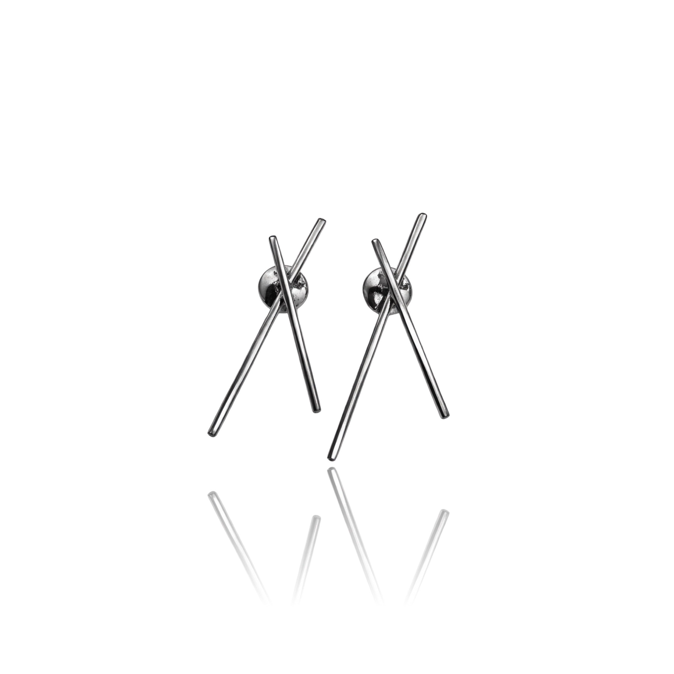 Nine earrings N.4
