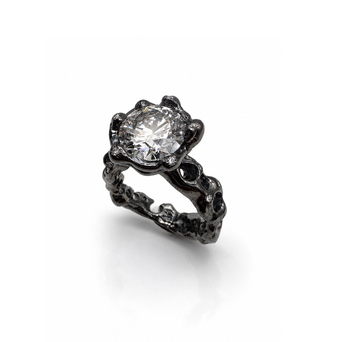 18 kt Black Gold Rock Ring with ct. 3.18 Lab Grown Diamonds