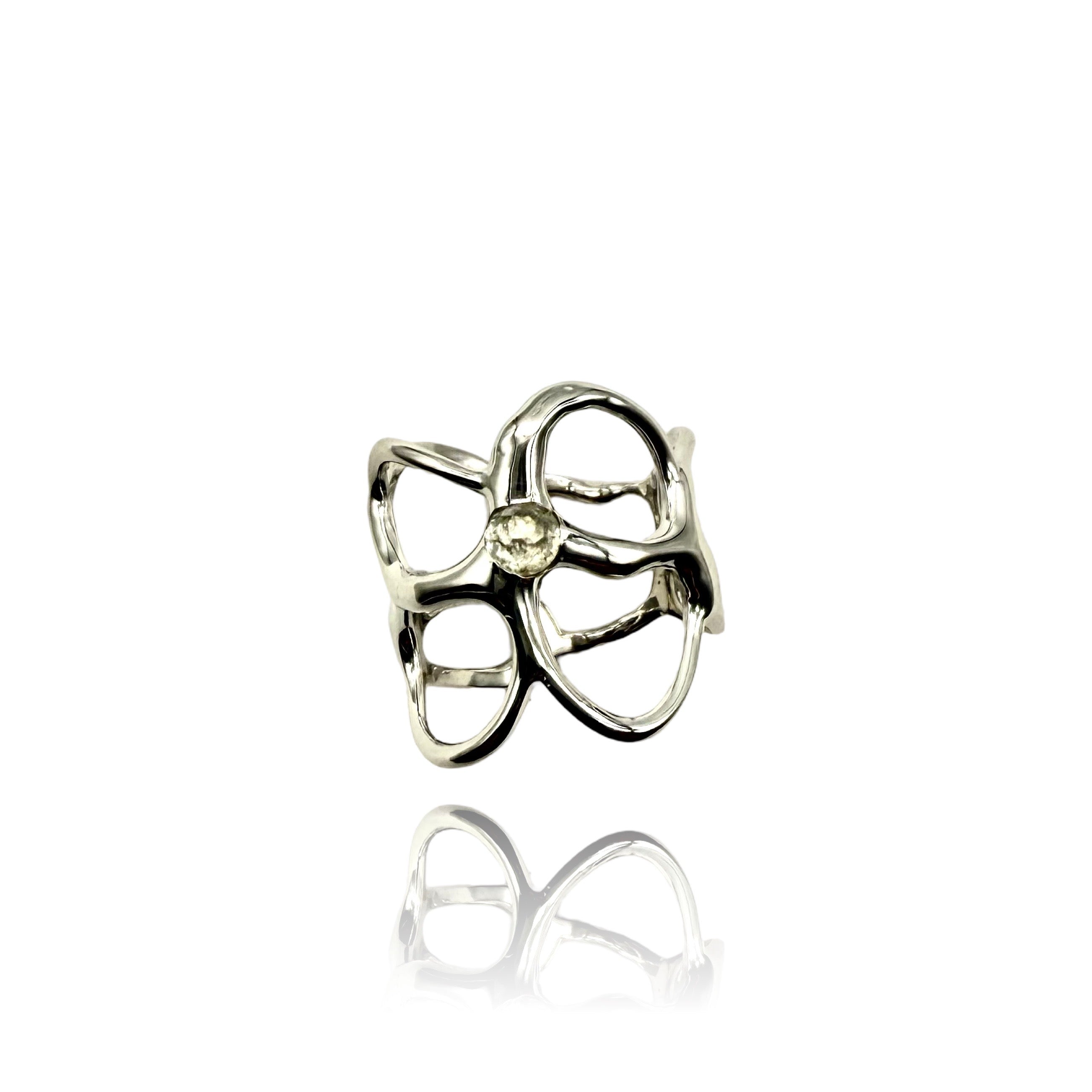 Puffy Reticolo ring in Silver white rhodium plated with icy Diamond