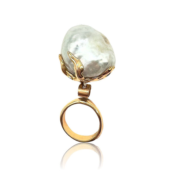 18 kt rose gold Sonaglio ring with Australian Baroque Pearl