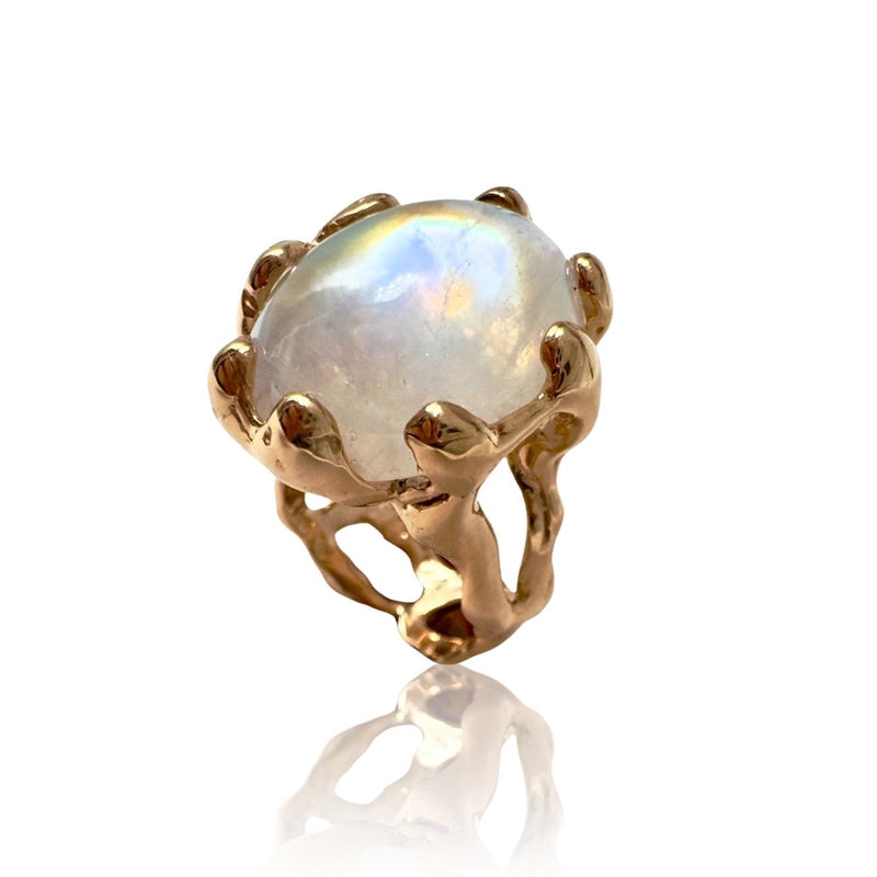 18kt Gold Quercus Rainbow Moonstone Ring