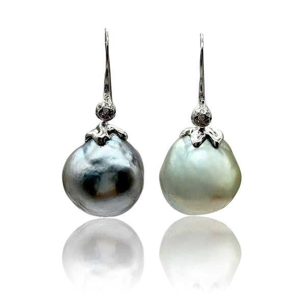 18kt White Gold Bomboloni Pearls earrings and Diamonds
