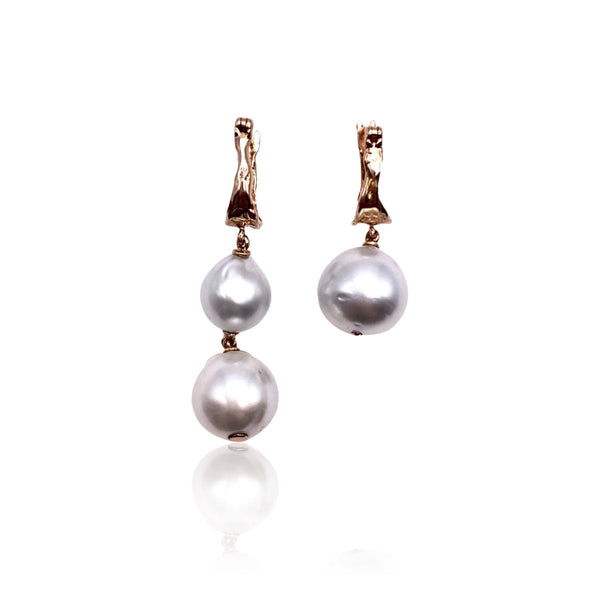 18kt Gold earrings with Australian Pearls