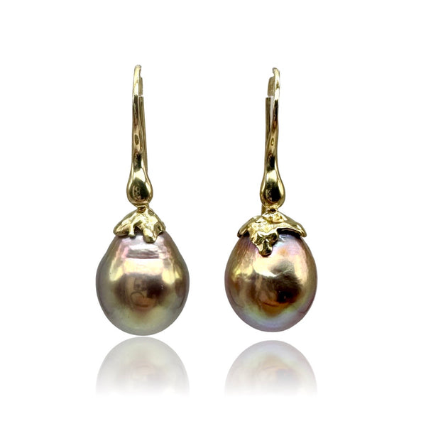 18 kt Yellow Gold Organic Earrings with Freshwater Pearls