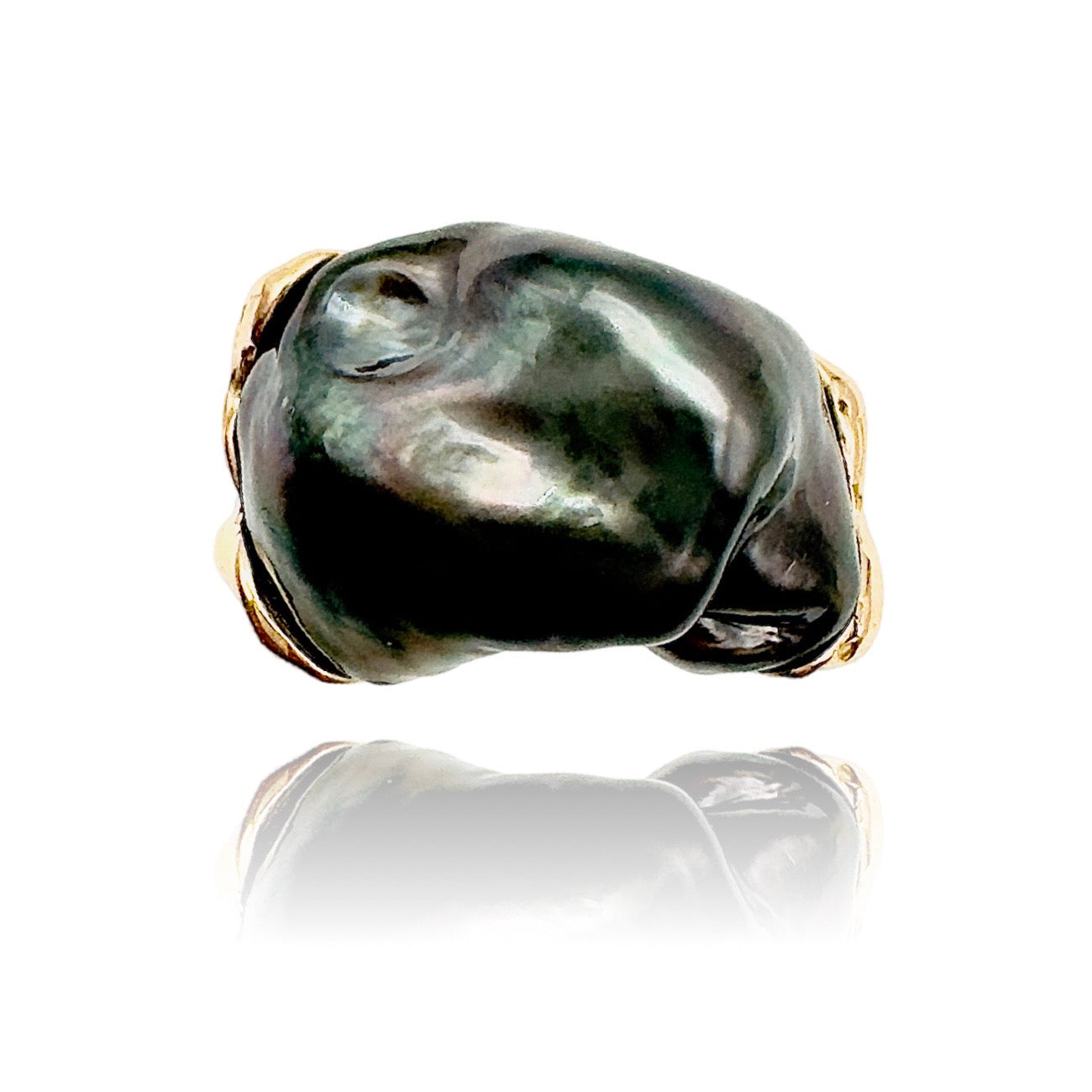 18 kt Rose Gold Ring with Big Keshi Pearl