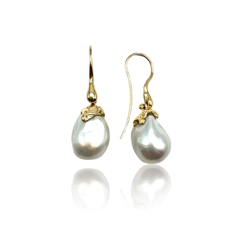 18kt Yellow Gold Organic Earrings with australian pearls