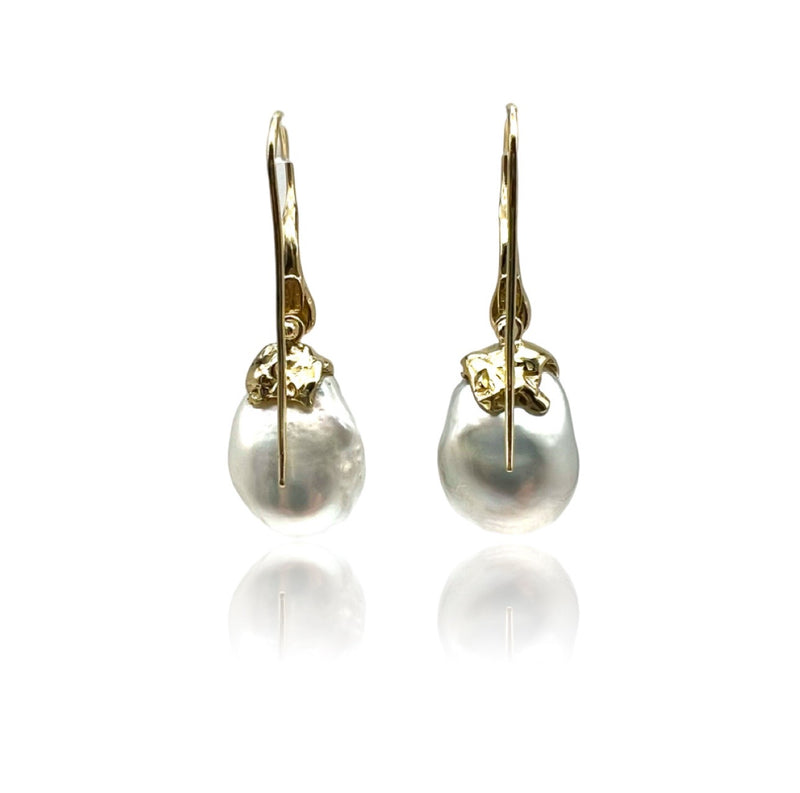 18kt Yellow Gold Organic Earrings with australian pearls