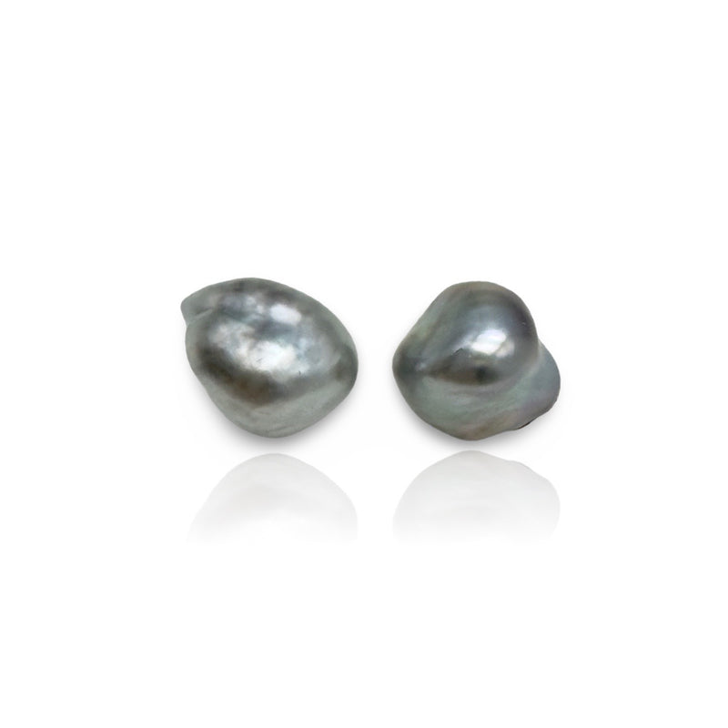 18 kt Rose Gold earrings with Tahitian Keshi Pearls