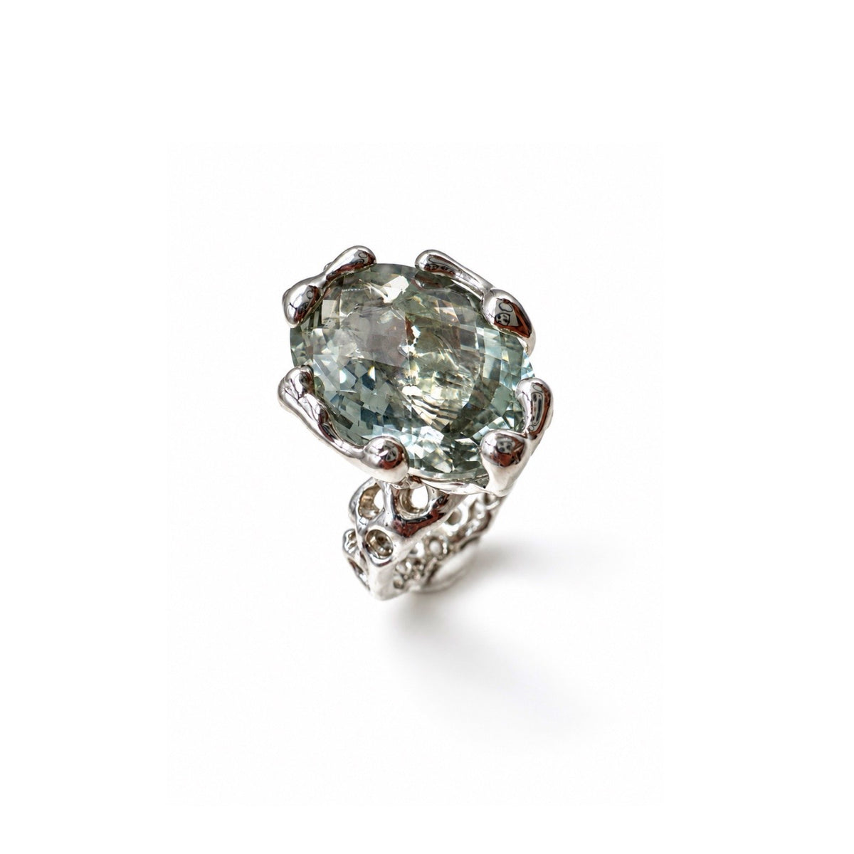 Sterling Silver plated in White Rhodium Pois Ring with Oval broiler cut green Quartz