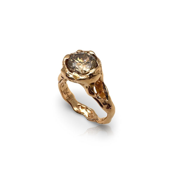 18 Kt Solitary Gold Ring with brown diamond