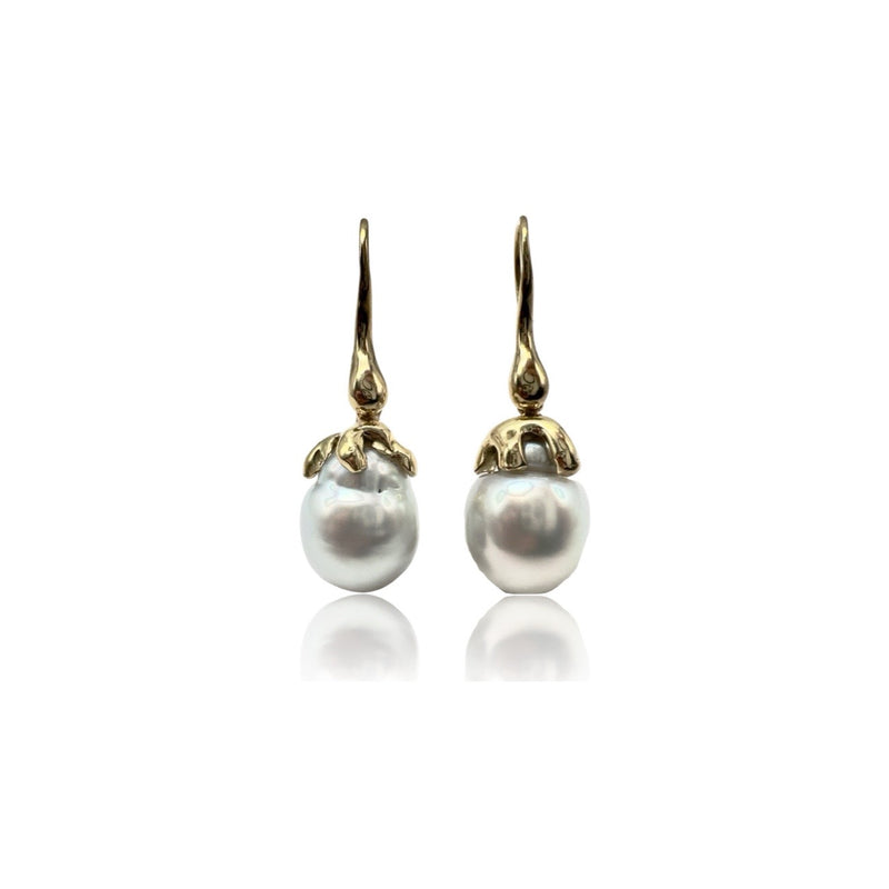 18kt Yellow Gold Organic Earrings with australian pearls