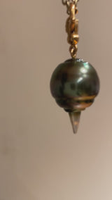 18kt Rose Gold pendant with Tahitian black Pearl