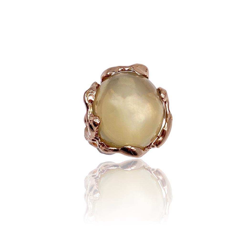 18 kt Rose Gold Quercus Ring with Moonstone and diamonds Petite version
